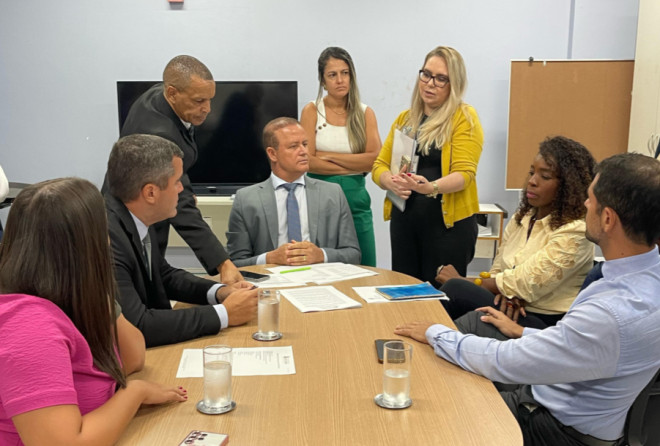 Alex Alemão conduz primeira reunião da Comissão de Legislação Participativa